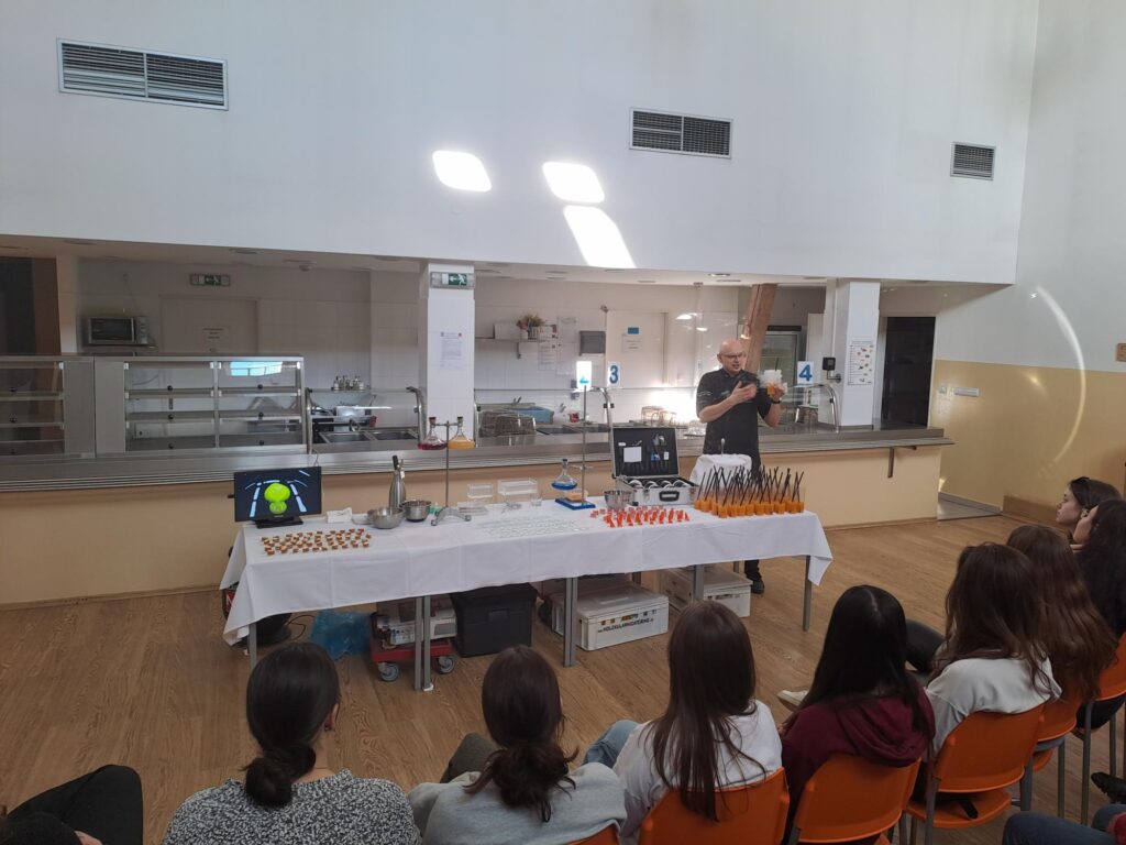 Molekulární gastronomie a progresivní mixologie
