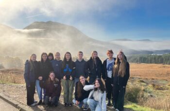 Z Prahy až k mlžným vrchům Skotska